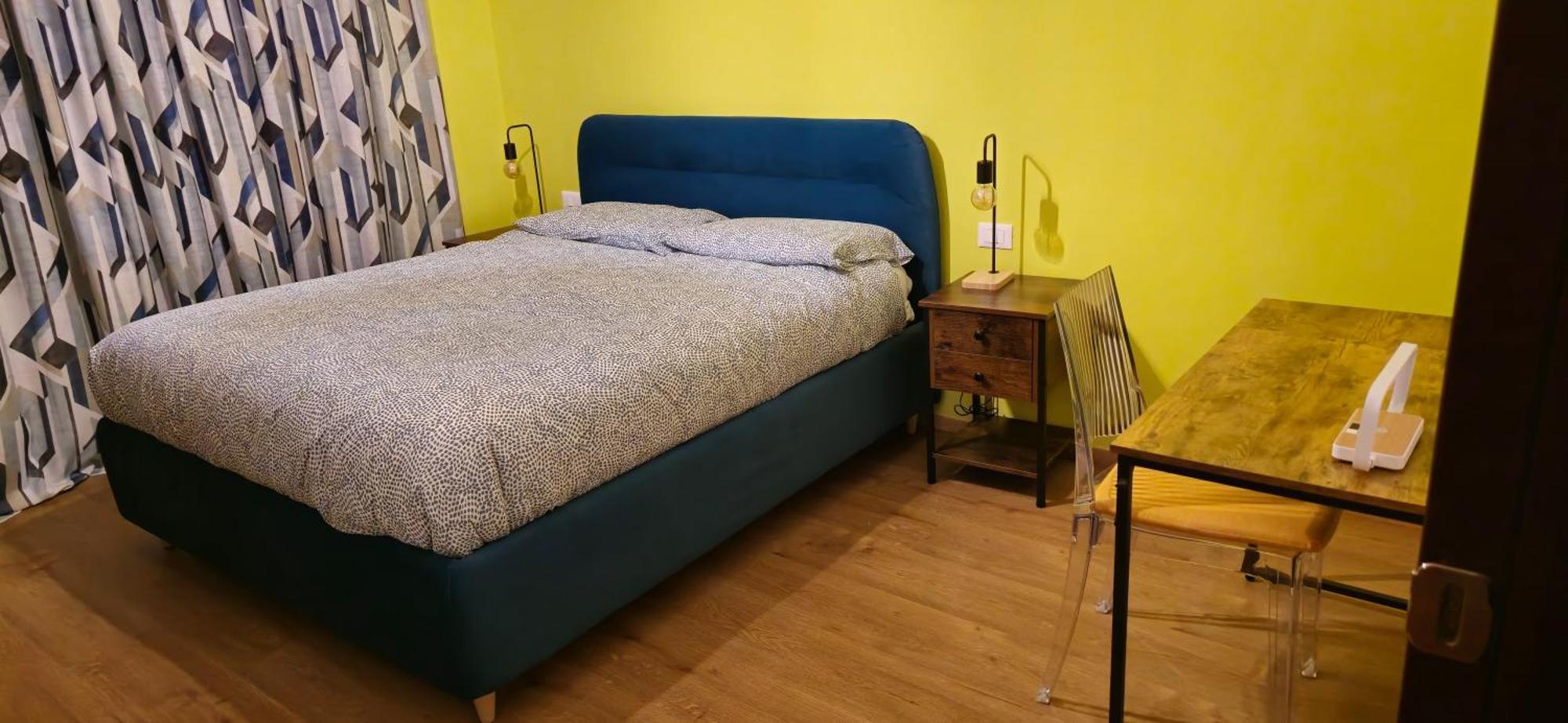 Cornelia Battistini - Ampia Con Bagno Privato Alloggio in famiglia